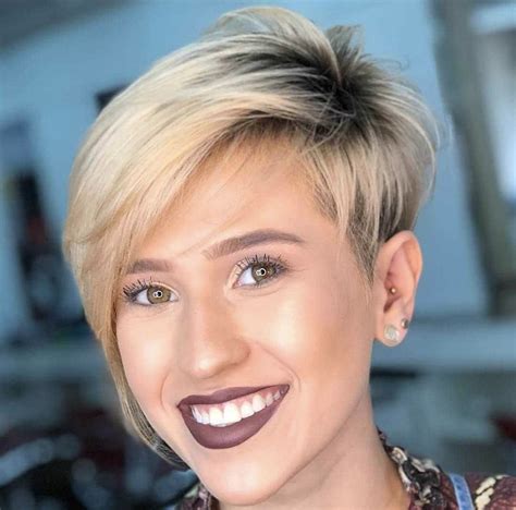 trendy short haircuts 2023|More.